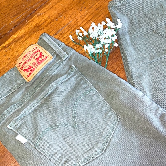 Levi's Denim - LEVI’S🌸710 SUPER SKINNY JEANS👖Size 30 in Olive Green